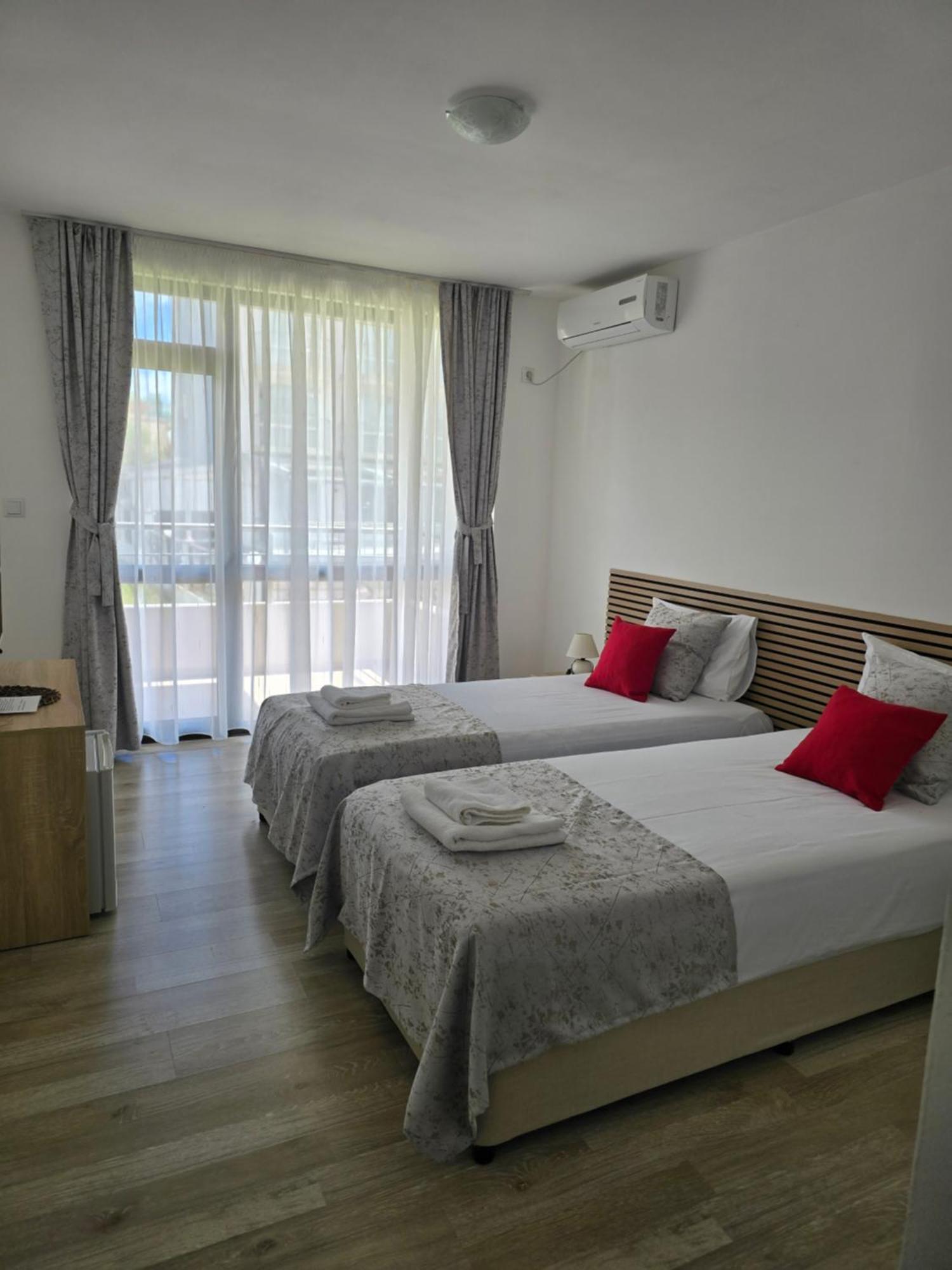 Hotel Casa Del Mar à Primorsko Extérieur photo
